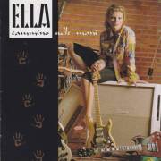 ELLA - CAMMINO SULLE MANI